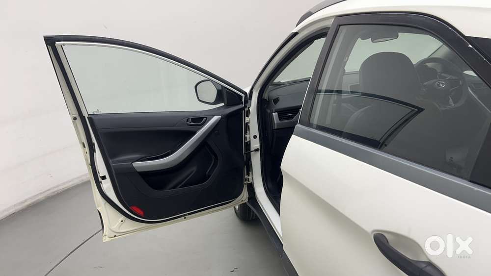 Tata Nexon 1.2 Revotron Xm (s), 2020, Petrol