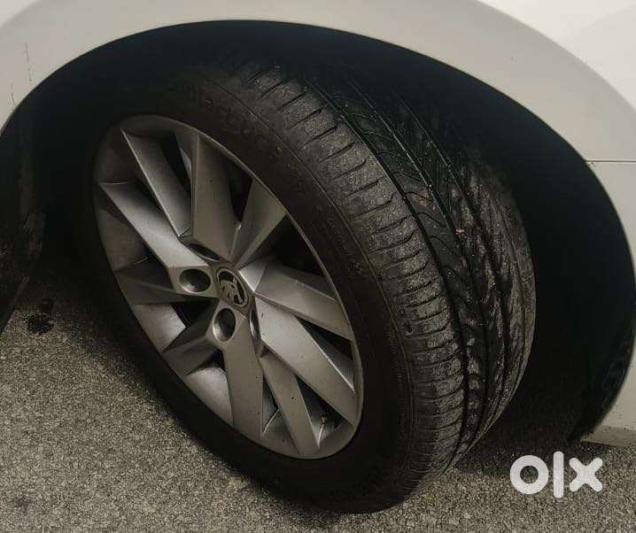Skoda Superb Lk 1.8 Tsi At, 2019, Petrol