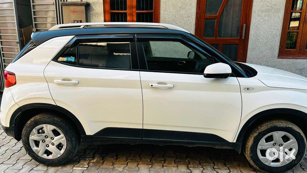 Hyundai Venue Petrol 2021