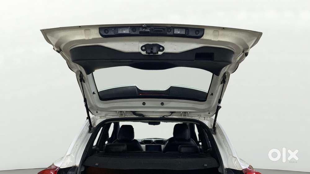 Nissan Magnite 1.0 Xv, 2021, Petrol