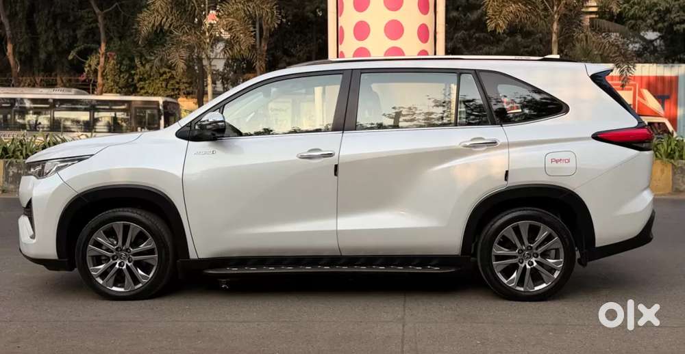 Toyota Innova Hycross 2.0 Zx (o) Hybrid 7 Str, 2024, Petrol
