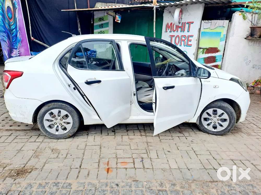Hyundai Xcent 2015