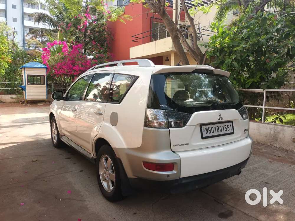 Mitsubishi Outlander Petrol 2012