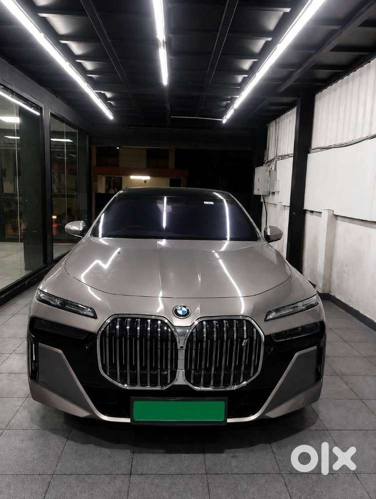 Bmw I7 Xdrive60, 2023, Electric