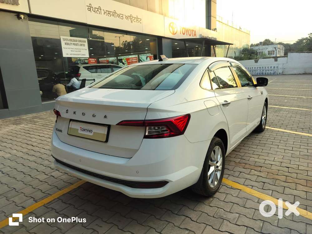 Skoda Slavia 1.0 Ambition Tsi At, 2023, Petrol
