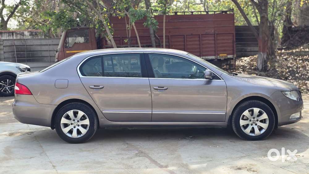 Skoda Superb 2013-2015 Elegance 1.8 Tsi Mt, 2013, Petrol
