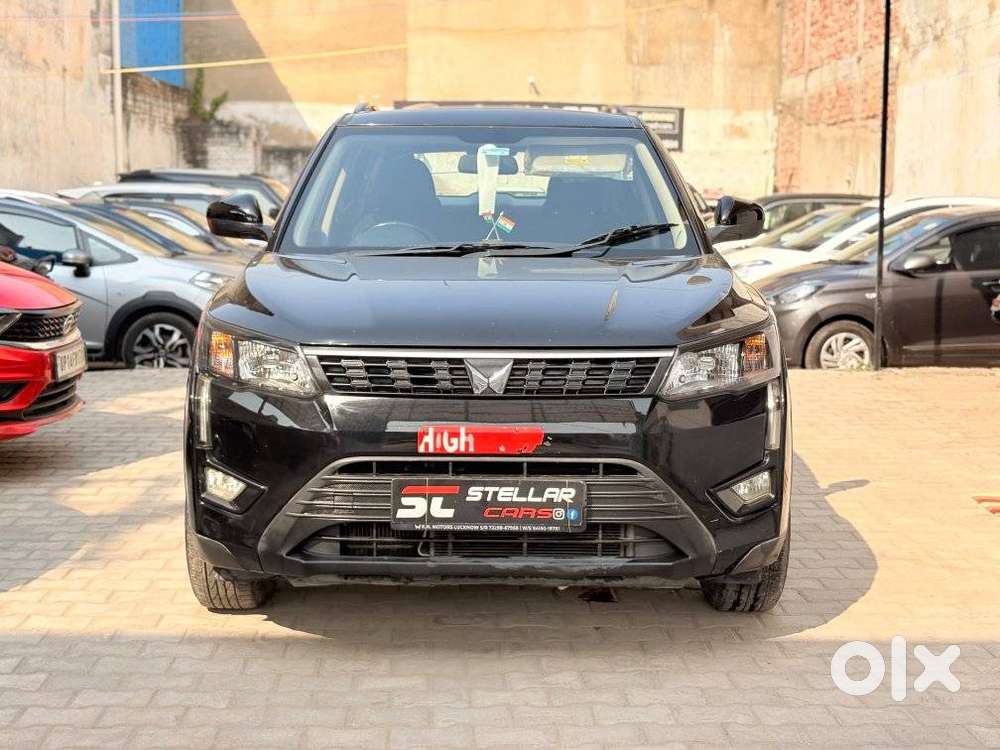 Mahindra Xuv300 W4, 2023, Petrol