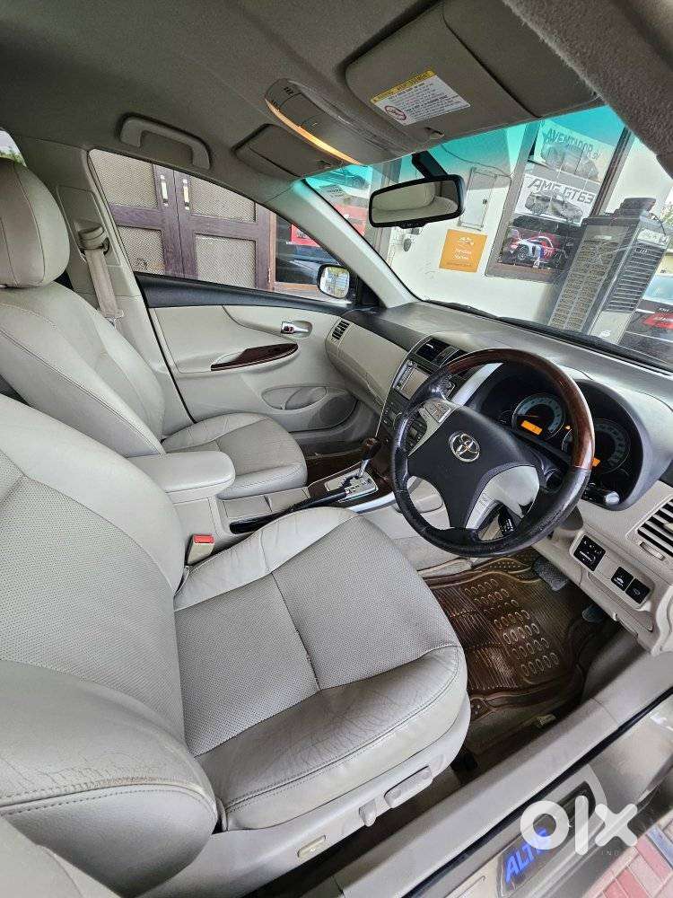 Toyota Corolla Altis [ ] 1.8 Vl At, 2012, Petrol
