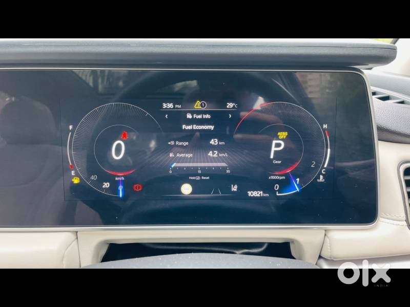 Mahindra Xuv700 Ax7l 6 Str At, 2024, Petrol
