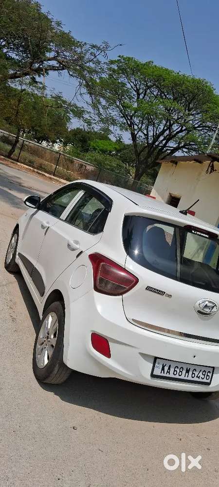 Ac,tv,reverse Camera ,power Windows, Power Stayring ,center Lock