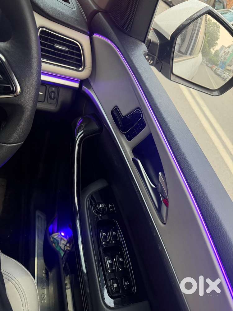 Mahindra Xuv700 Petrol 2025