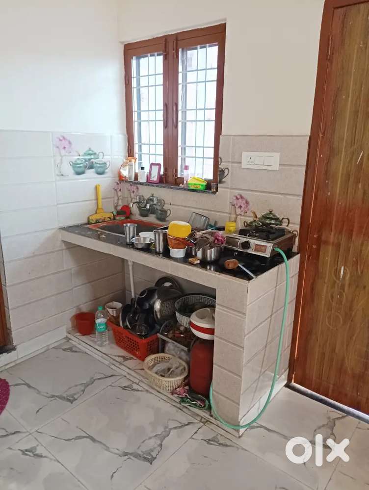 Room for rent only for girls NO BOYS ALLOWED