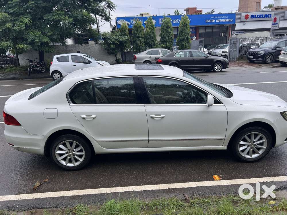 Skoda Superb L&k 2.0 Tdi At, 2014, Diesel