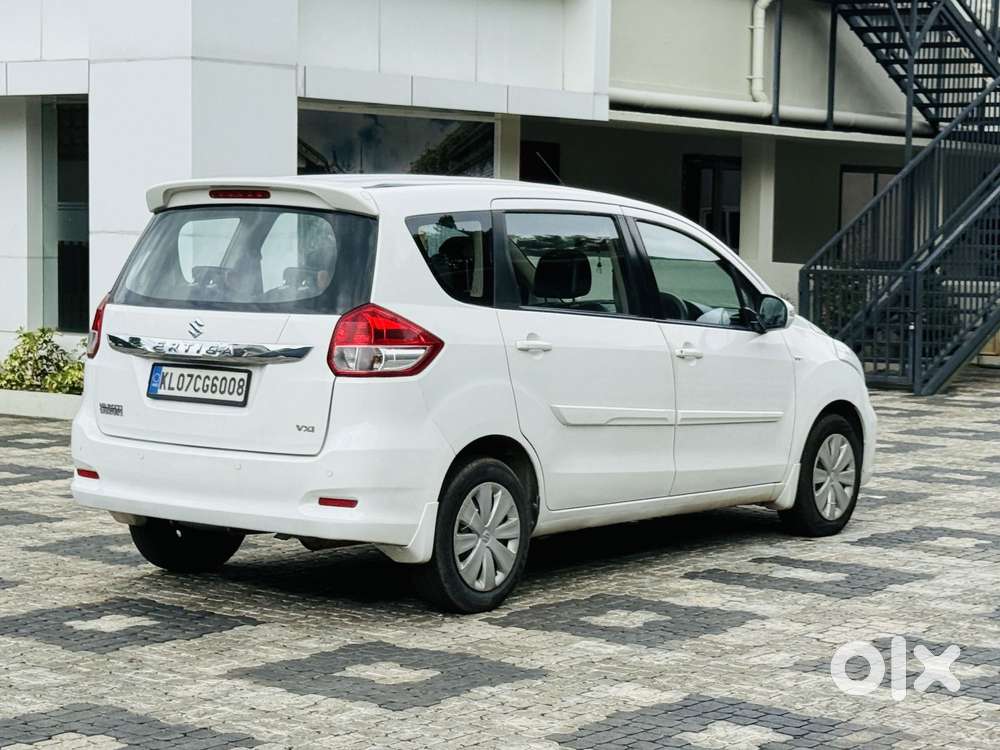 Maruti Suzuki Ertiga Vxi At Petrol, 2016, Petrol