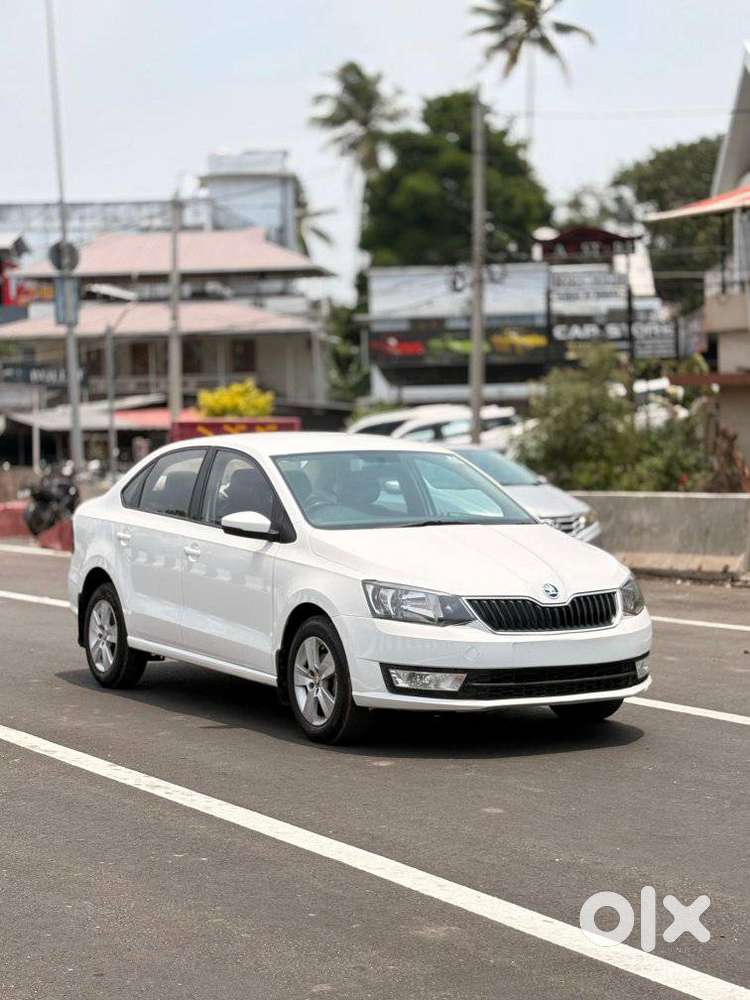 Skoda Rapid 1.5 Tdi At Ambition With Alloy Wheel, 2017, Diesel