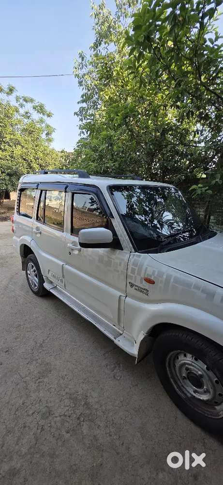 Mahindra Scorpio Classic 2013 Diesel 125000 Km Driven