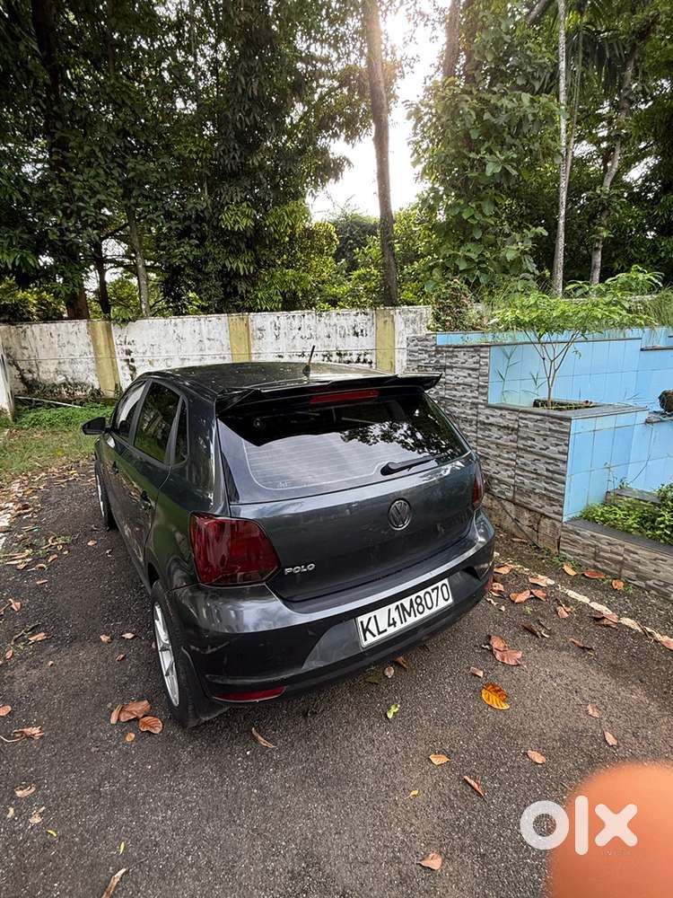 Volkswagen Polo Petrol 2017 Year