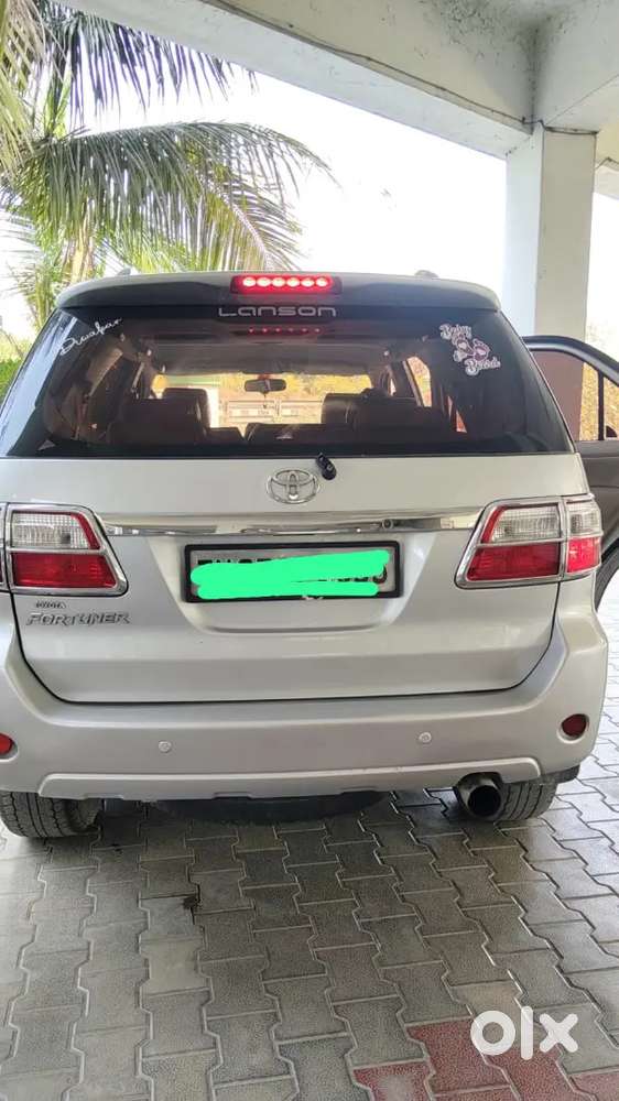 Toyota Fortuner 2010 Diesel 240000 Km Driven