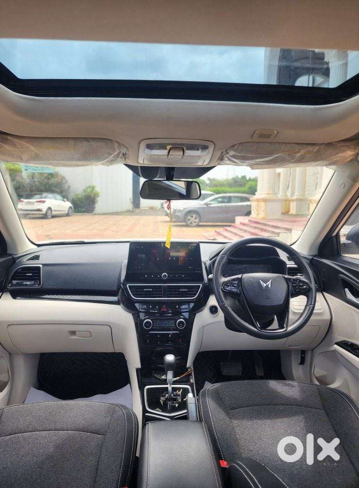 Mahindra Xuv 3xo Ax5 1.5 Diesel Autoshift Plus, 2024, Diesel