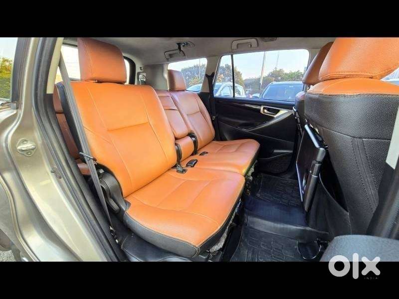 Toyota Innova Crysta 2.4 V, 2016, Diesel