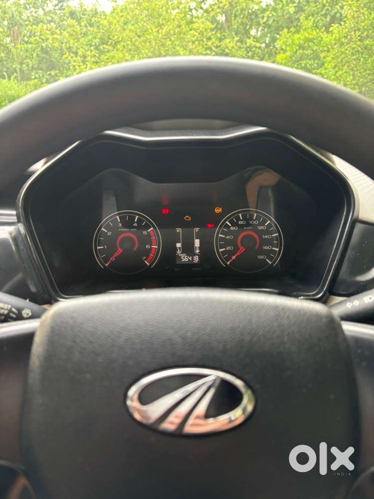 Mahindra Kuv 100 Petrol 2017