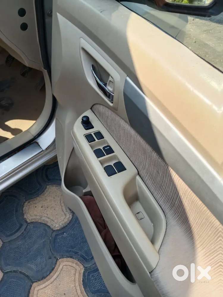 Maruti Suzuki Ertiga 2013 Diesel 93000 Km Driven