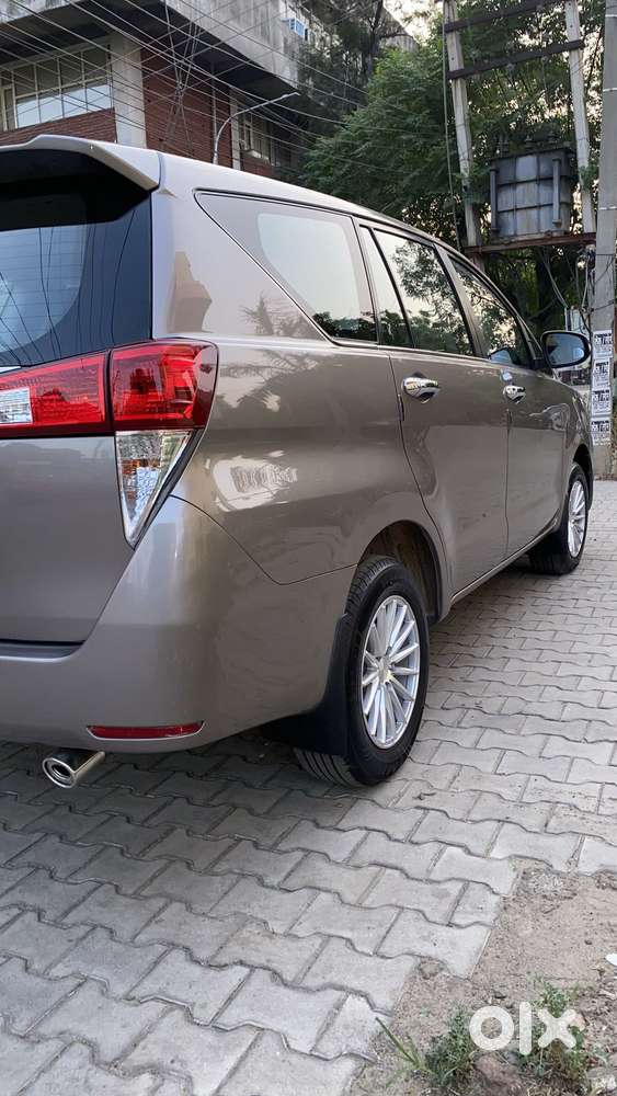 Toyota Innova Crysta 2.4 G Plus Mt, 2017, Diesel