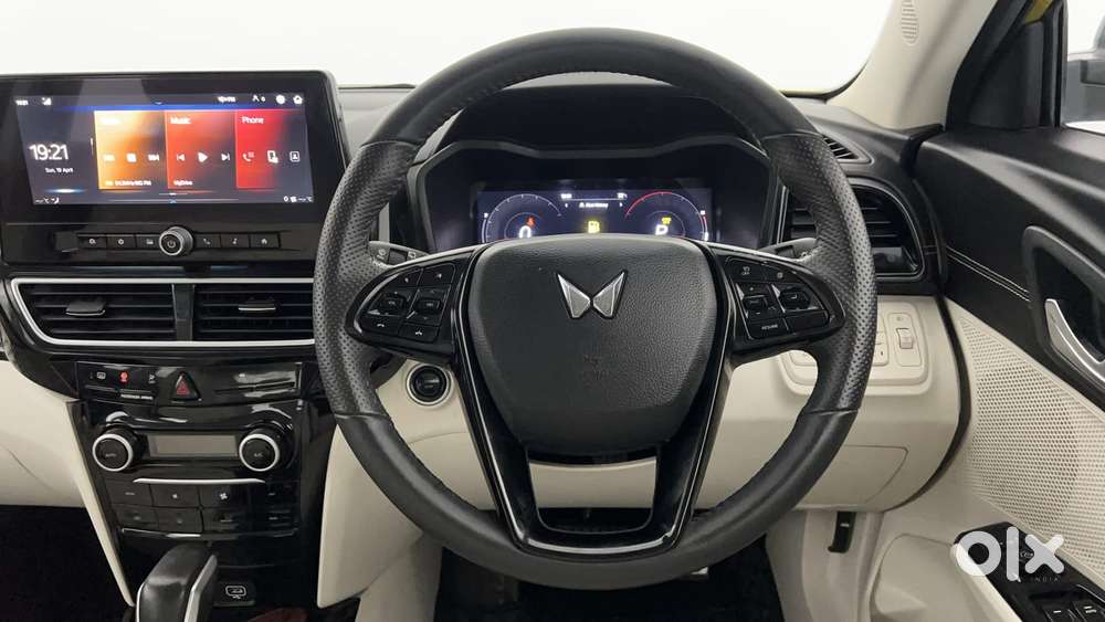 Mahindra Xuv 3xo Ax7l 1.2 Petrol At (pg), 2024, Petrol