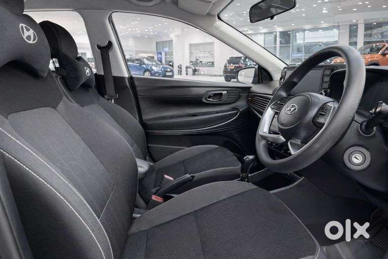 Hyundai I20 Sportz 1.2 Ivt Dual Tone, 2023, Petrol