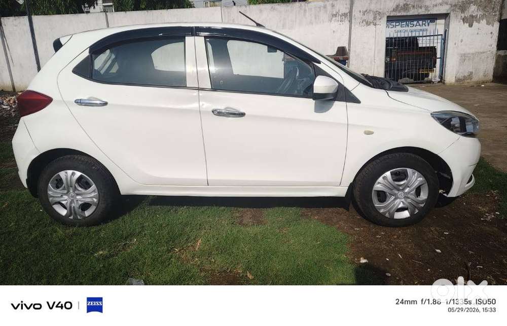 Tata Tiago 1.2 Revotron Xt Option, 2018, Petrol