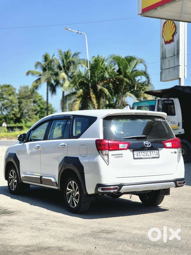 Toyota Innova Crysta 2.4g( Gx+ Mt), 2025, Diesel