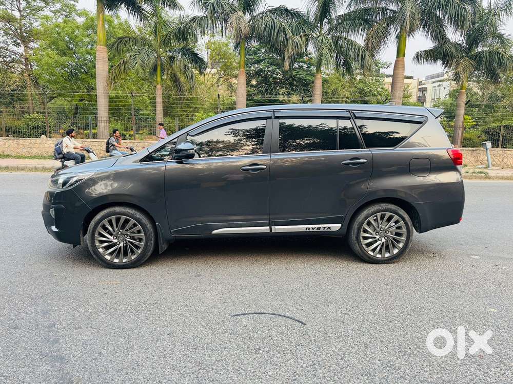 Toyota Innova Crysta 2.4 G Mt, 2022, Diesel