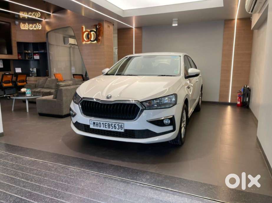 Skoda Slavia Ambition 1.0l Tsi At, 2022, Petrol