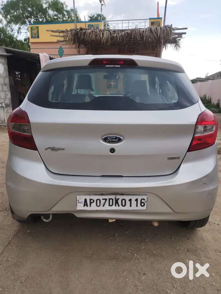 Ford Figo 2018
Whit Fog Lamps