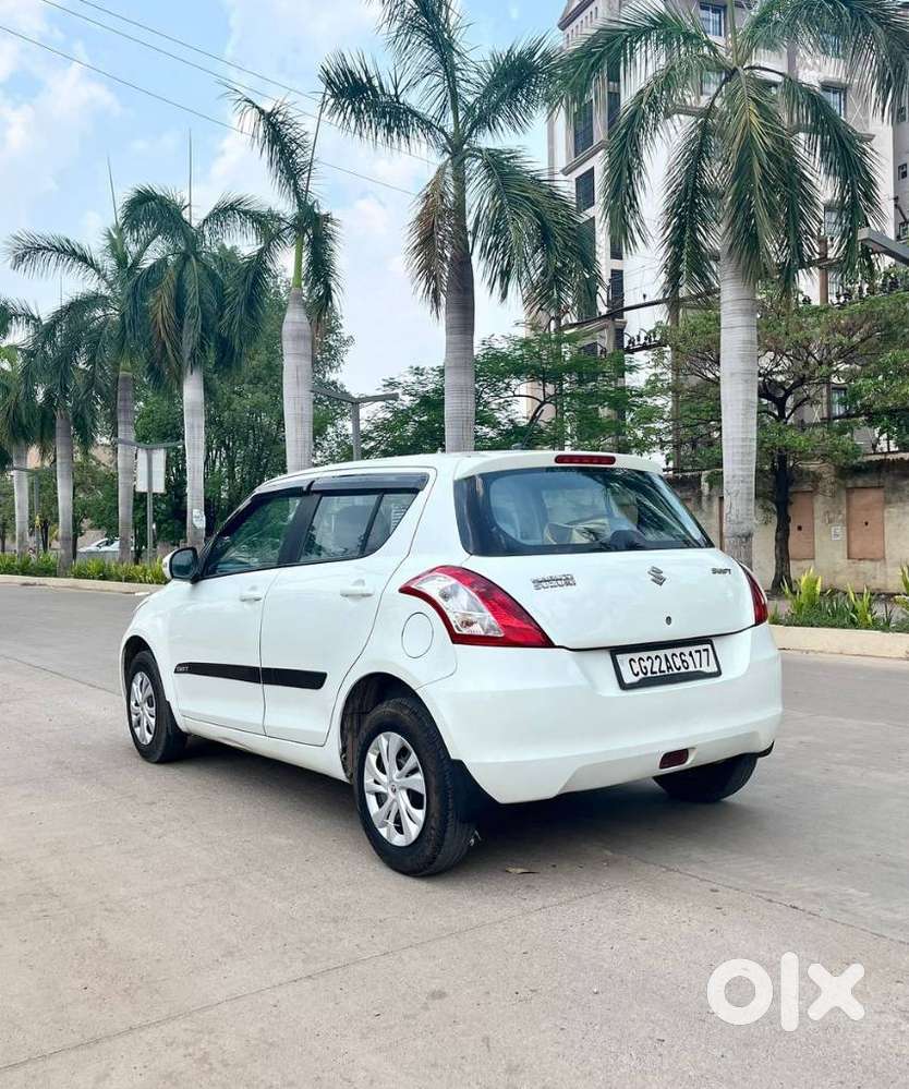 Maruti Suzuki Swift Vxi Abs Bsiv, 2015, Petrol