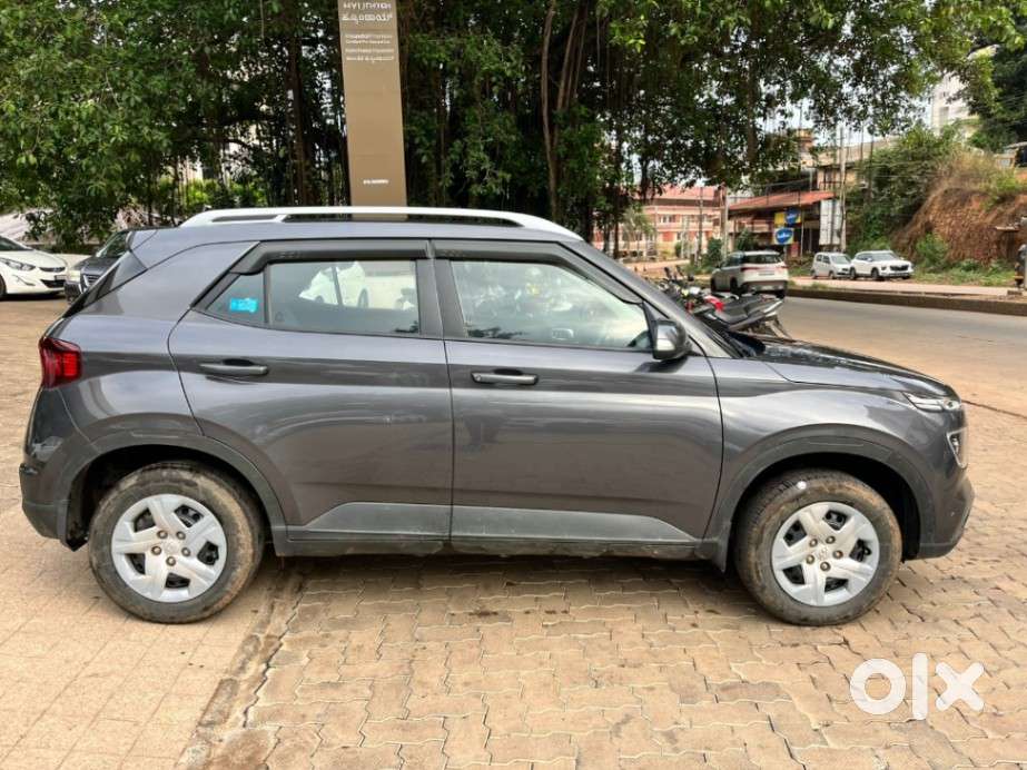 Hyundai Venue S Plus Mt 1.2 Kappa, 2021, Petrol
