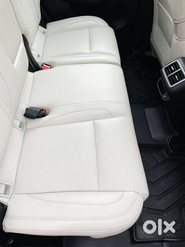 Mahindra Xuv700 2.2 Ax 7 Diesel At Luxury Pack Str, 2024, Petrol