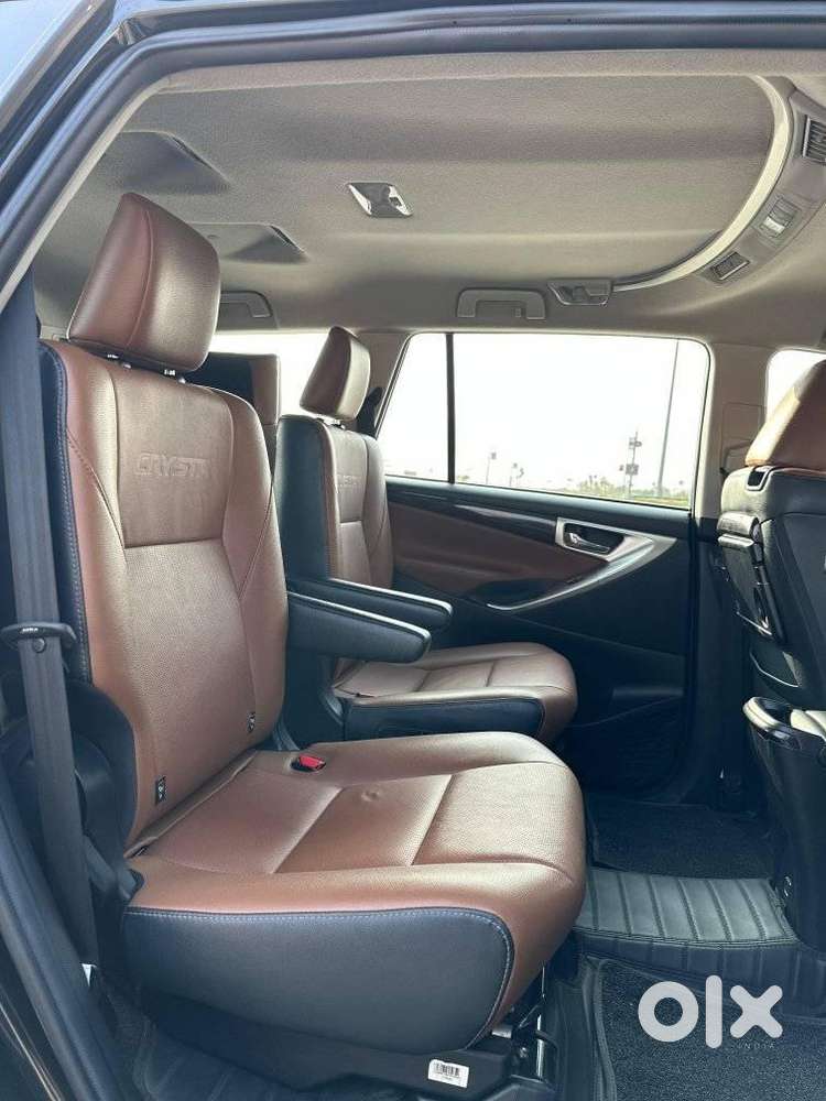 Toyota Innova Crysta 2.4 Z 7 Str, 2022