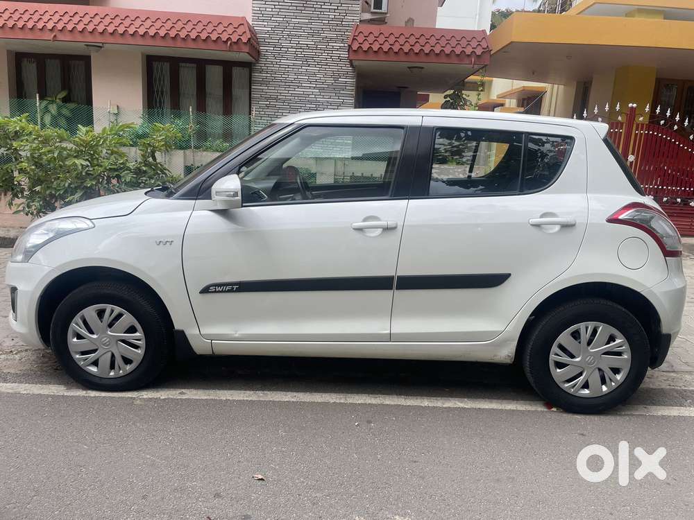 Maruti Suzuki Swift Vxi Optional, 2017, Petrol