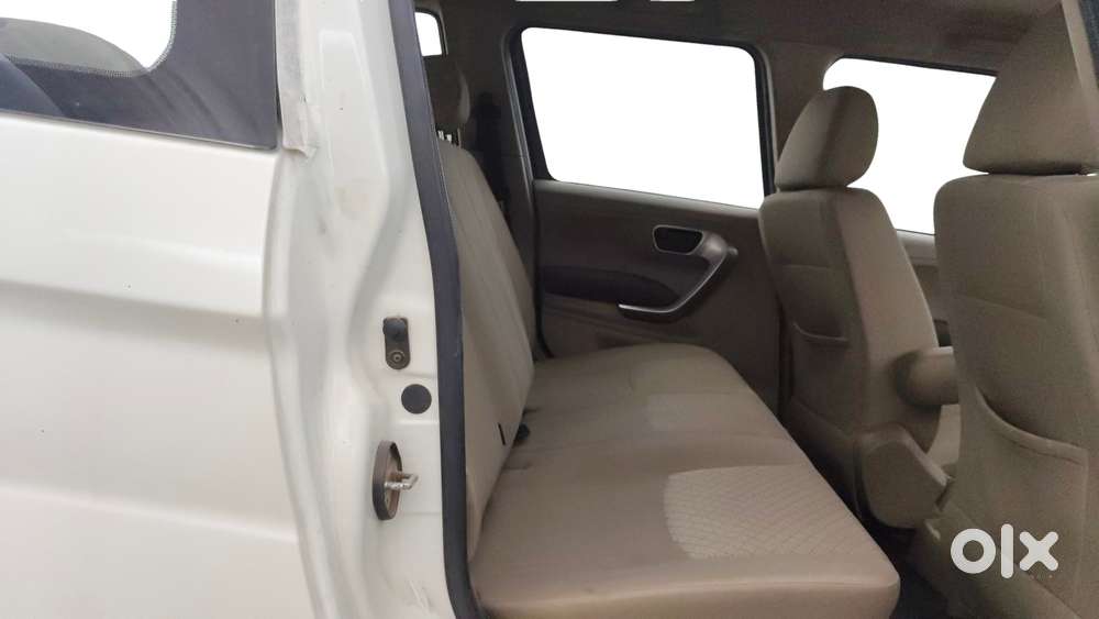Mahindra Tuv 300 T10, 2019, Diesel
