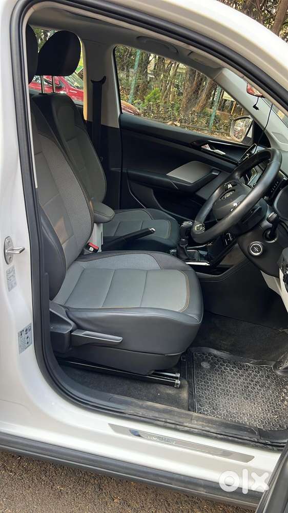 Skoda Kushaq 1.0 Tsi Style At, 2023, Petrol