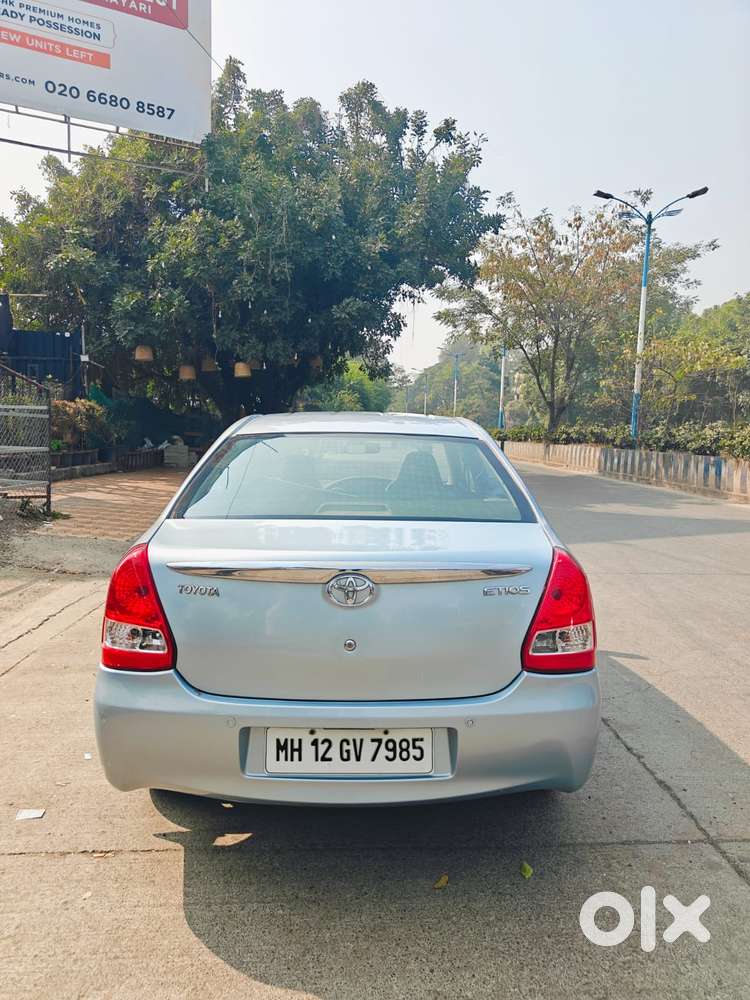 Toyota Etios Liva 2013-2014 V, 2011, Petrol