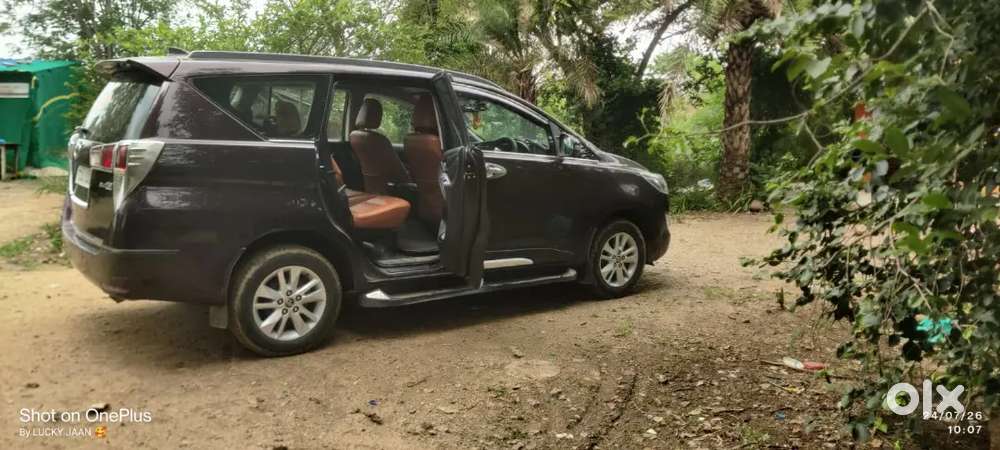 Toyota Innova Crysta 2016