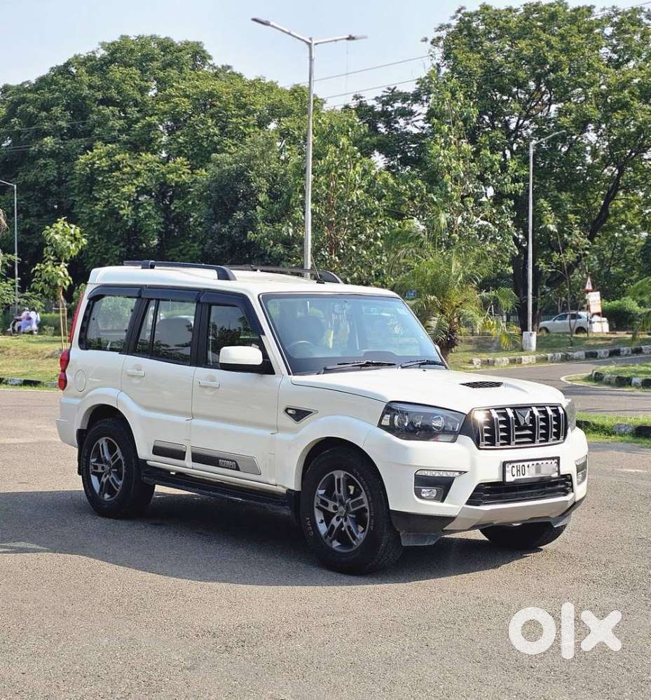 Mahindra Scorpio Classic 2.2 S 11 Mt 7 Str, 2023, Diesel