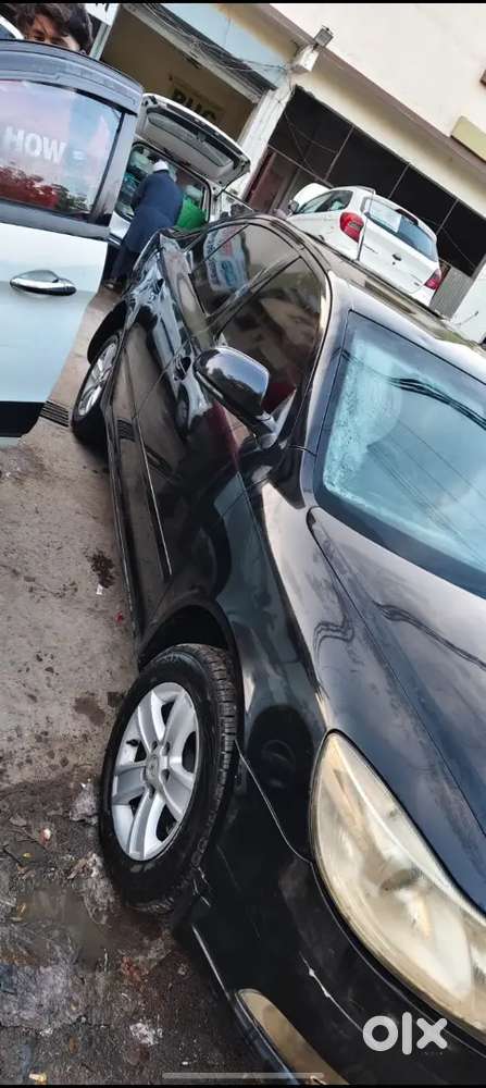 Rr Khatam Hae 5 Tyre Button .. Chillar Kaam Haee