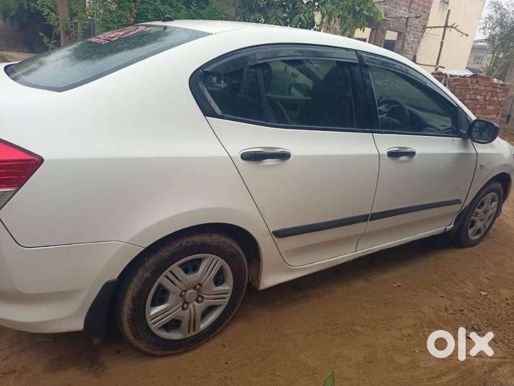 Rj 10 Honda City 2010  टॉप मॉडल  A1 कंडीशन  2029 तक वैध