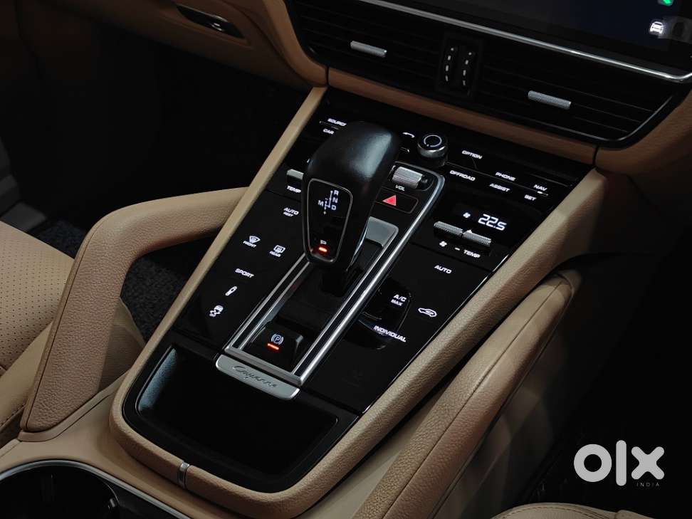 Porsche Cayenne Base, 2022, Petrol