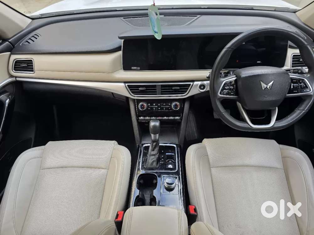 Mahindra Xuv700 2.2 Ax 7 Diesel At Luxury Pack Str, 2022, Diesel
