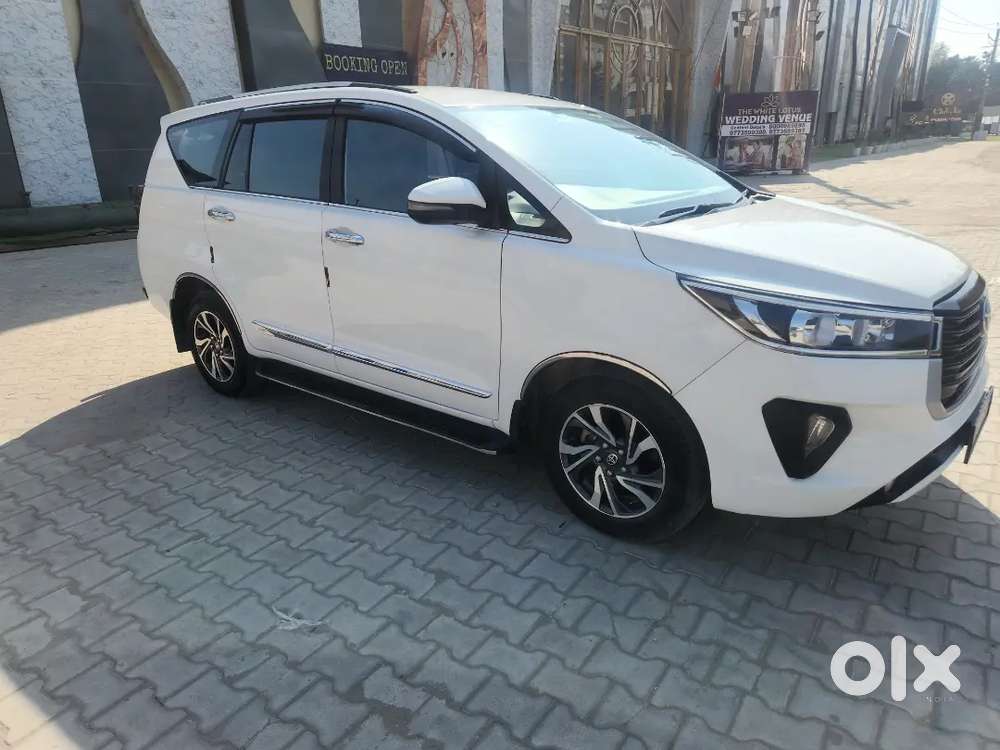 Toyota Innova Crysta 2022  Modal Single Owner Petrol