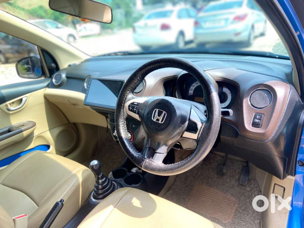 Honda Brio 2011-2013 V Mt, 2012, Petrol